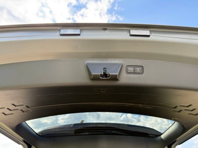 Used 2025 Hyundai Santa Fe SEL w/ Tow & Go Package FWD image 32