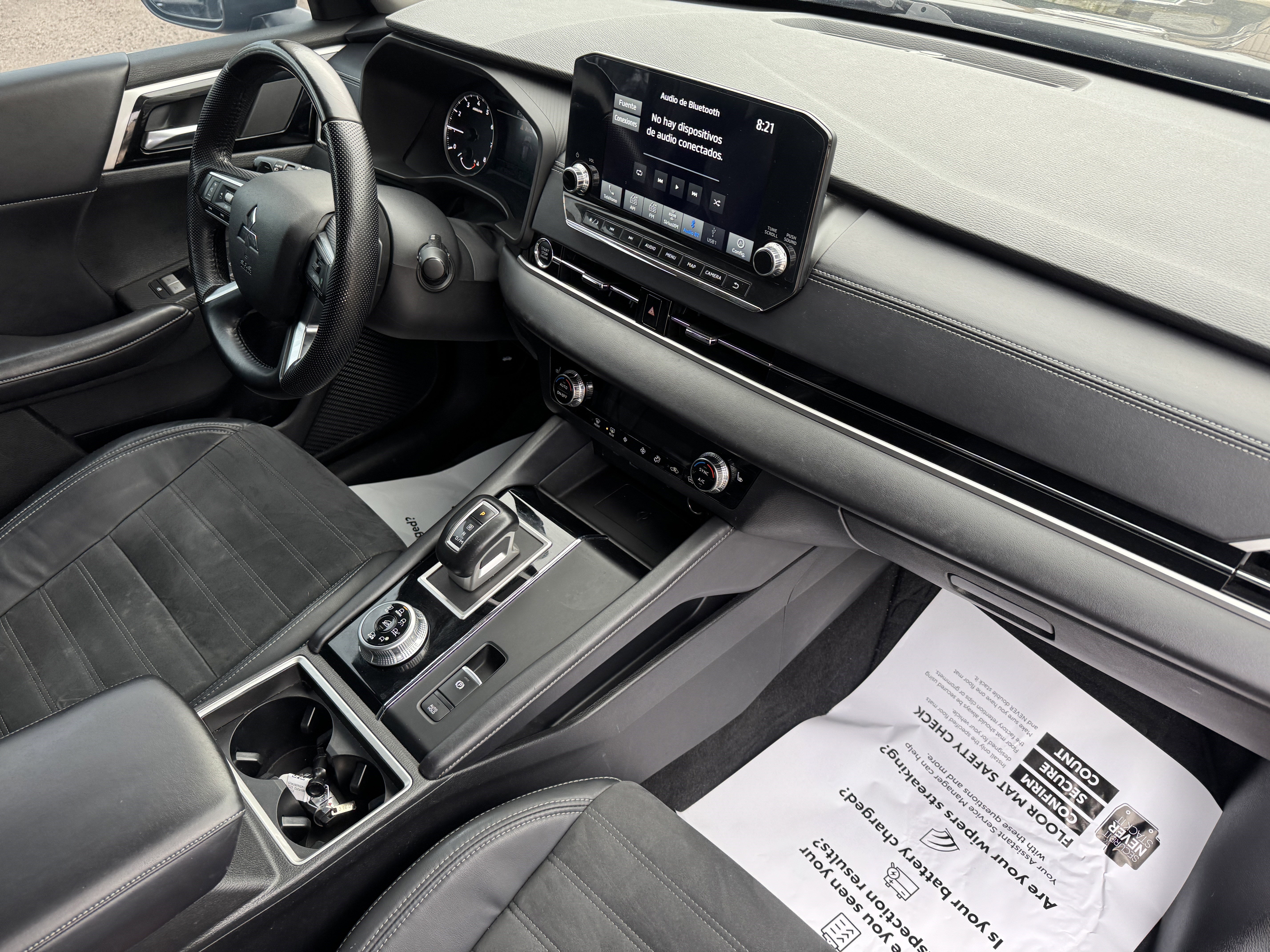 Used 2023 Mitsubishi Outlander SE AWD/4WD image 19