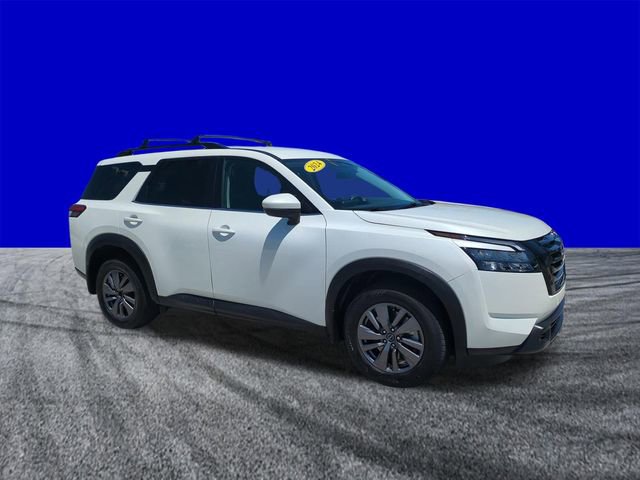 Used 2024 Nissan Pathfinder SV w/ Black Appearance Package image 2