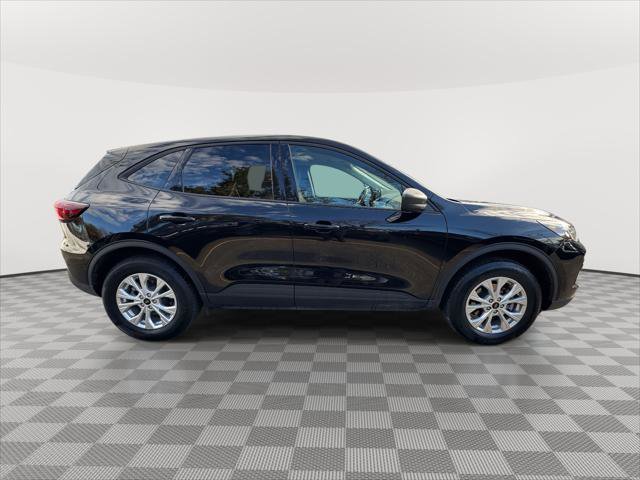 Used 2025 Ford Escape Active w/ Cold Weather Package image 5