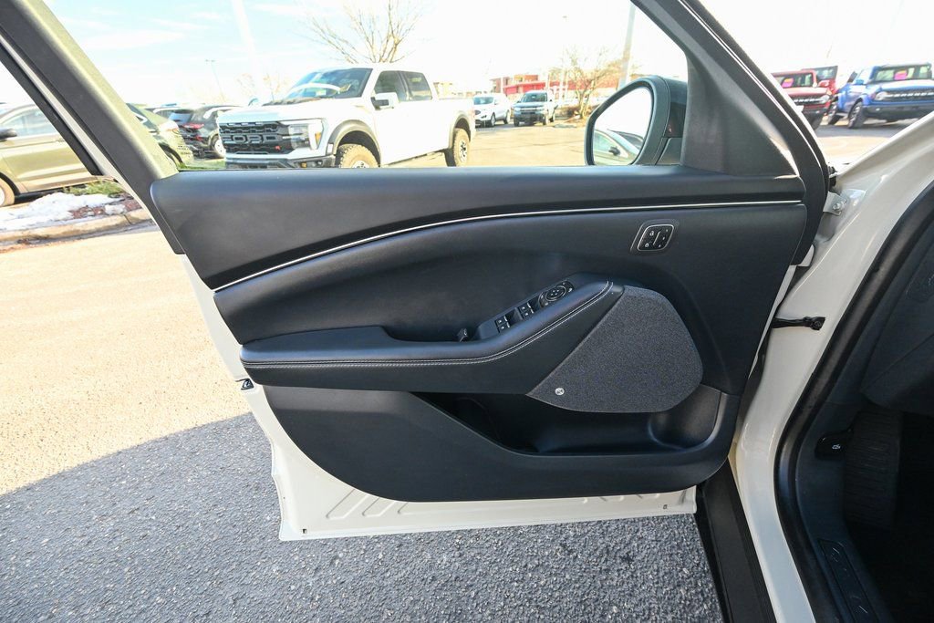 Used 2025 Ford Mustang Mach-E Premium image 20
