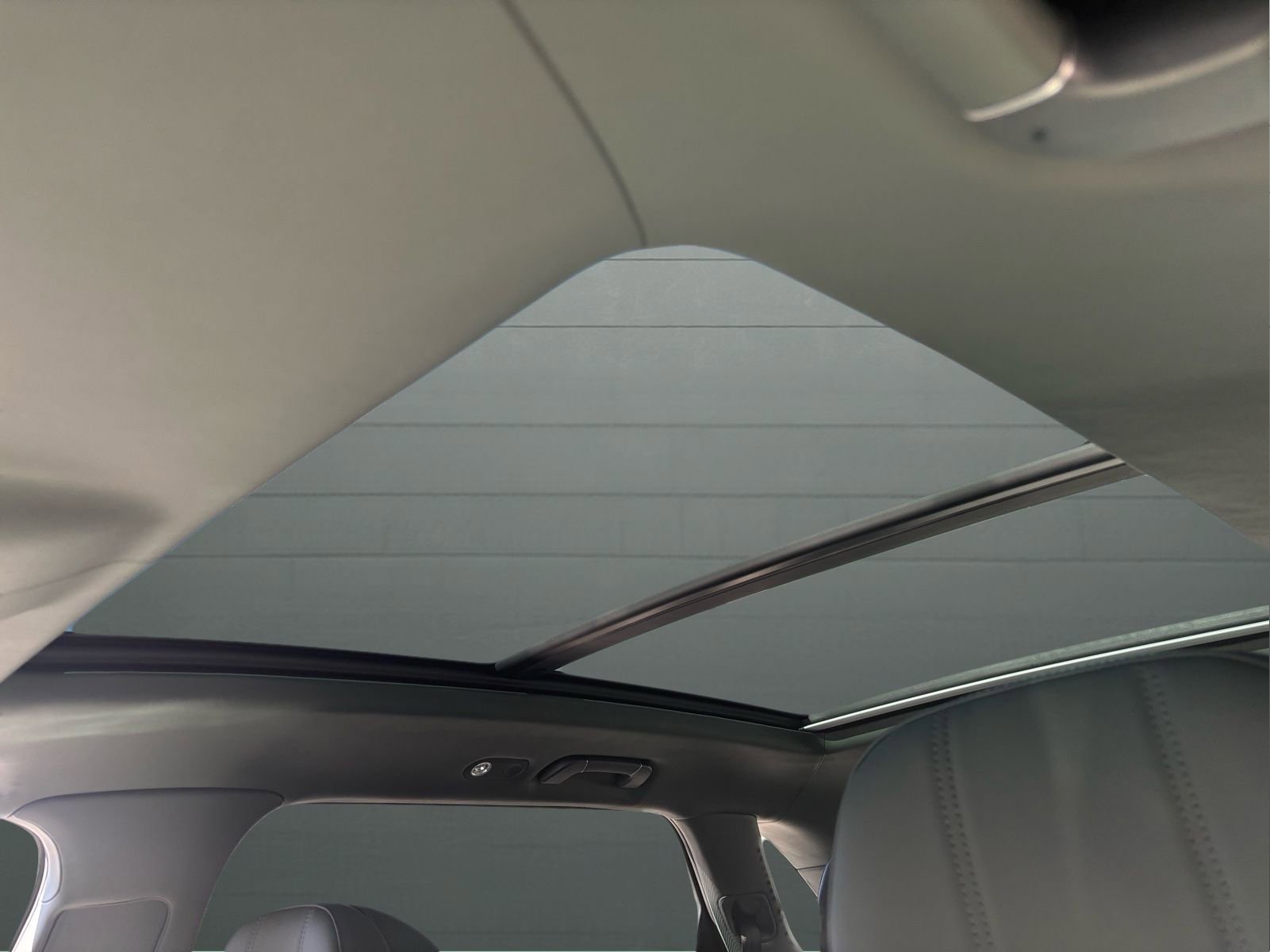New 2025 Bentley Bentayga Extended Wheelbase image 15