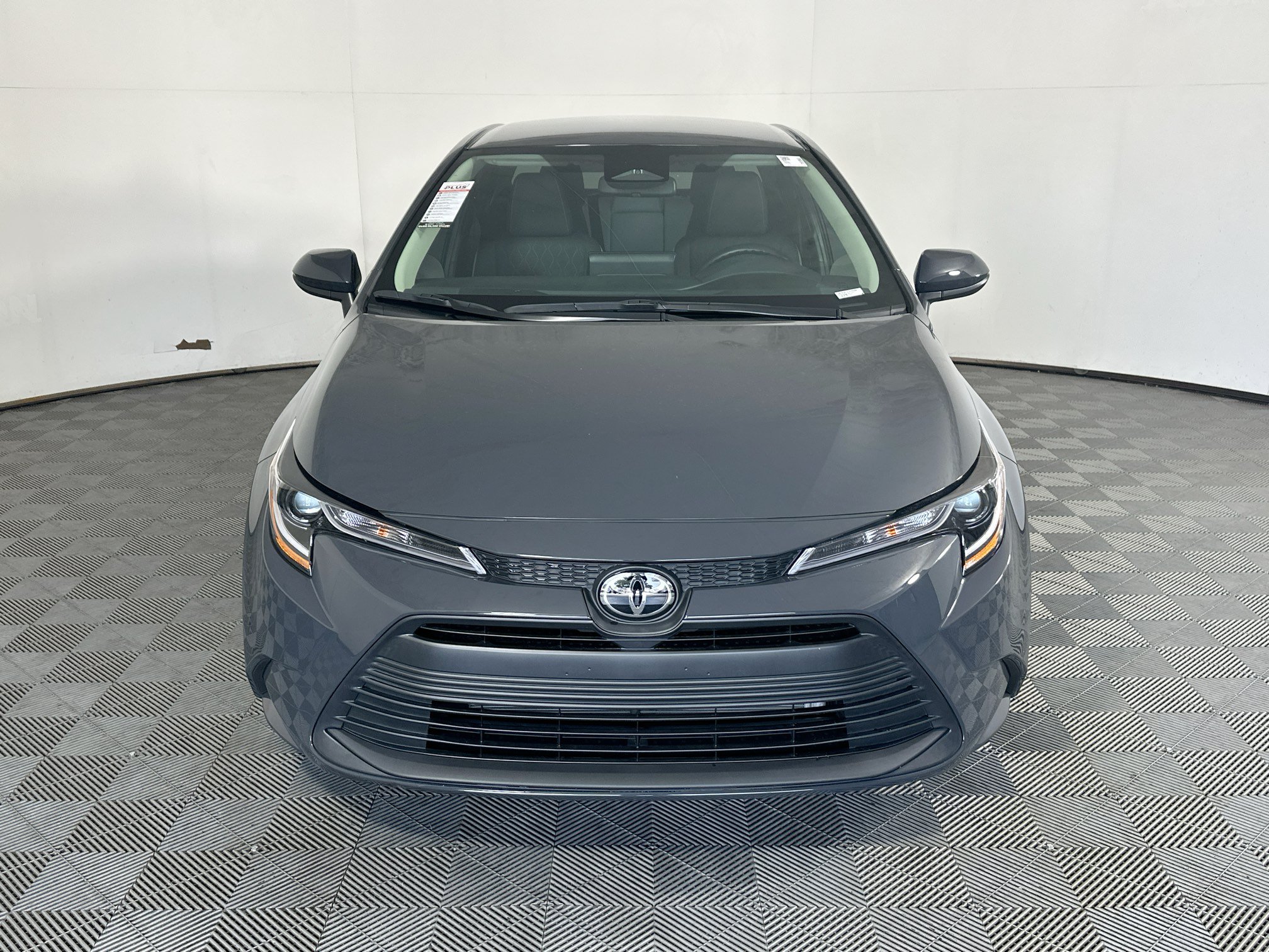 Used 2025 Toyota Corolla LE FWD image 8