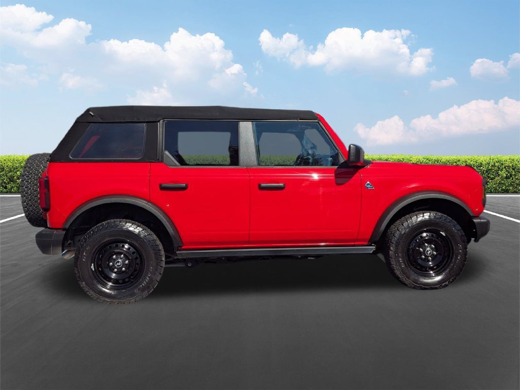 Used 2023 Ford Bronco Black Diamond AWD/4WD image 3