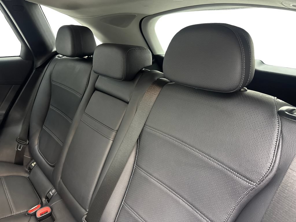 Used 2023 Mercedes-Benz GLC 300 4MATIC image 33
