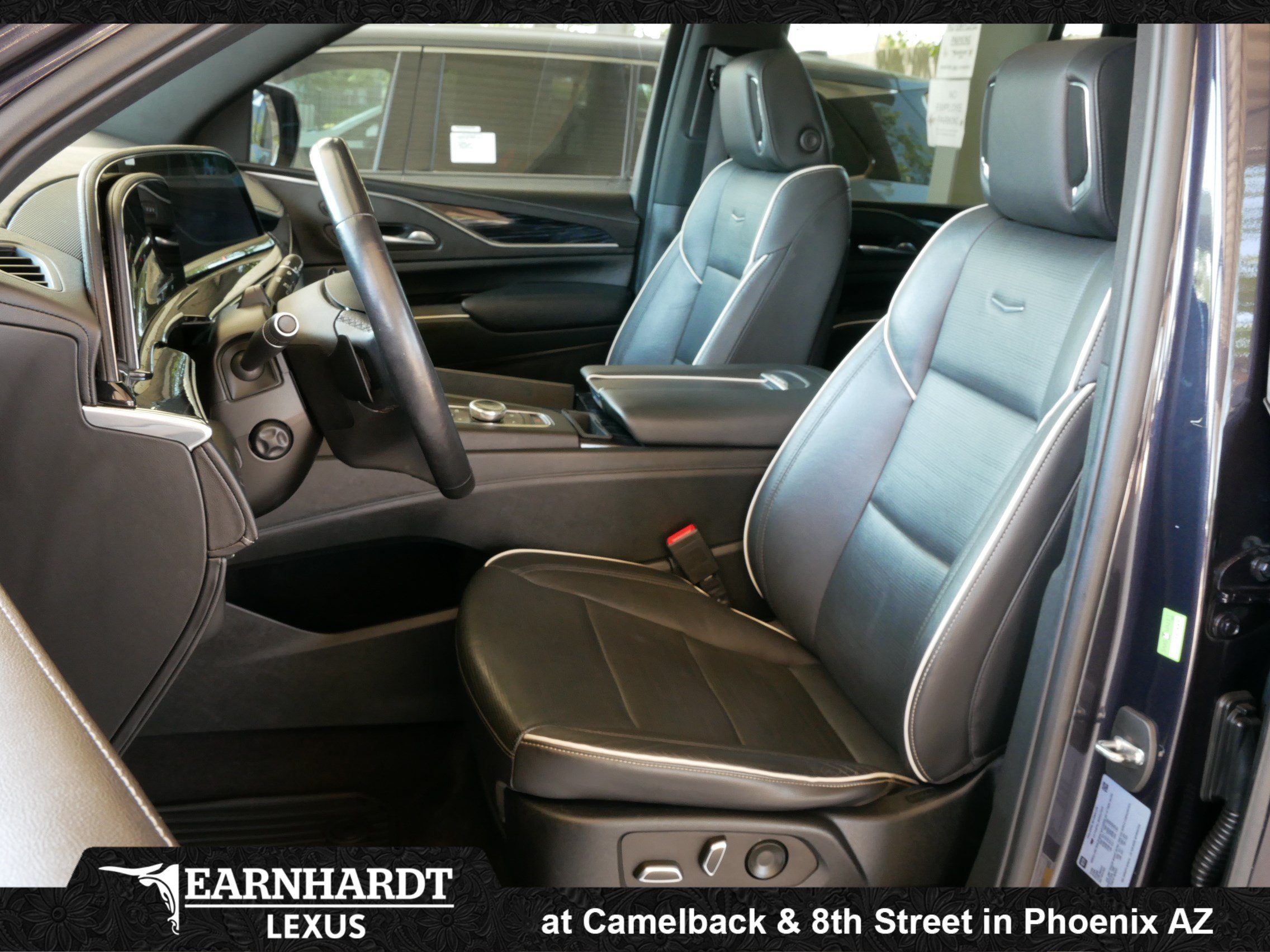 Used 2022 Cadillac Escalade Sport AWD/4WD image 2