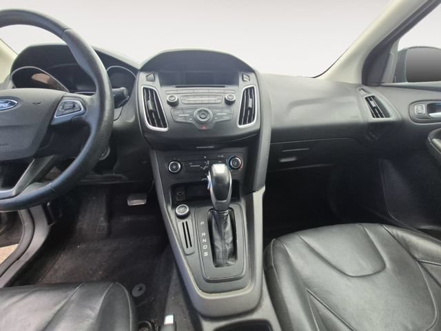 Used 2015 Ford Focus SE w/ Equipment Group 201A FWD image 11