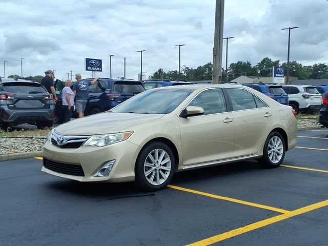 Used 2012 Toyota Camry XLE FWD image 1