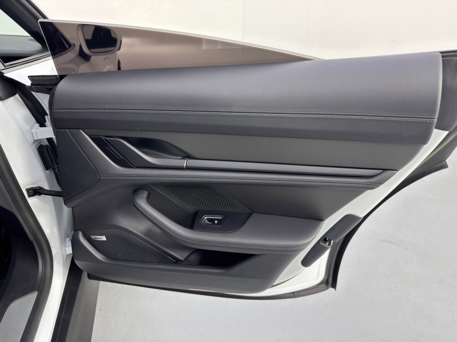 Used 2022 Porsche Taycan 4S AWD/4WD image 49