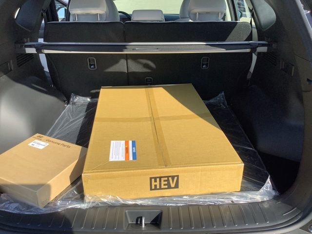 New 2026 Hyundai Tucson Blue SE image 12