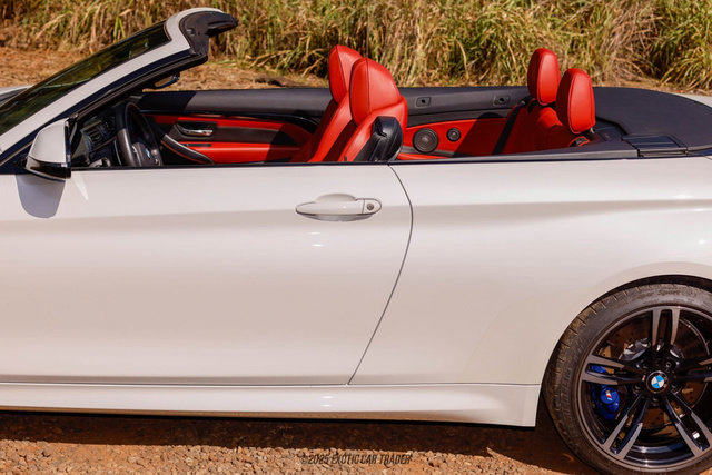 Used 2015 BMW M4 Convertible image 43