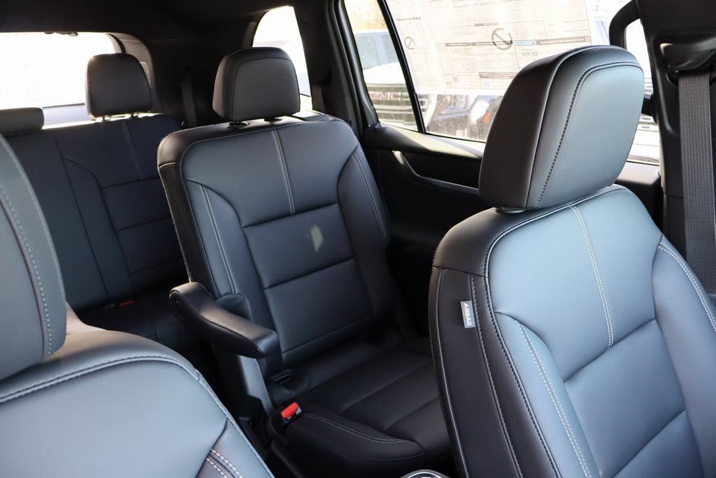 New 2026 GMC Acadia Elevation w/ Black Edition FWD image 24