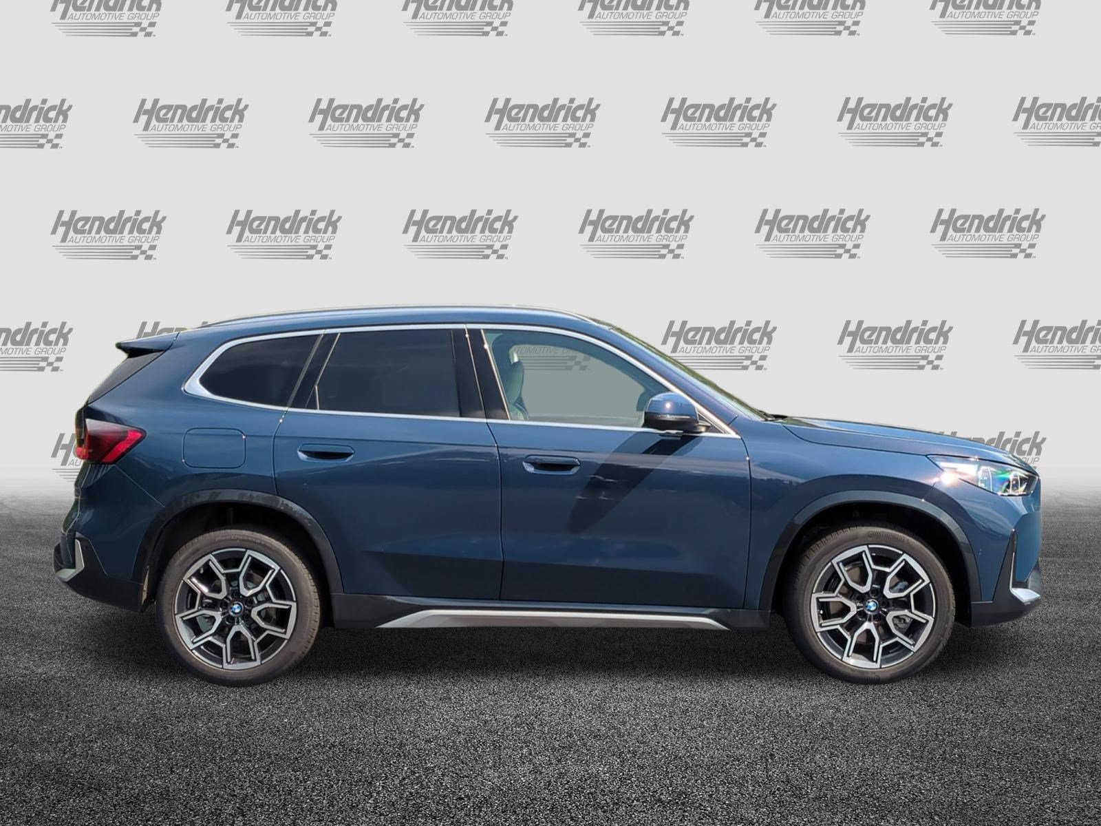 Used 2027 BMW X1 xDrive28i AWD/4WD image 11