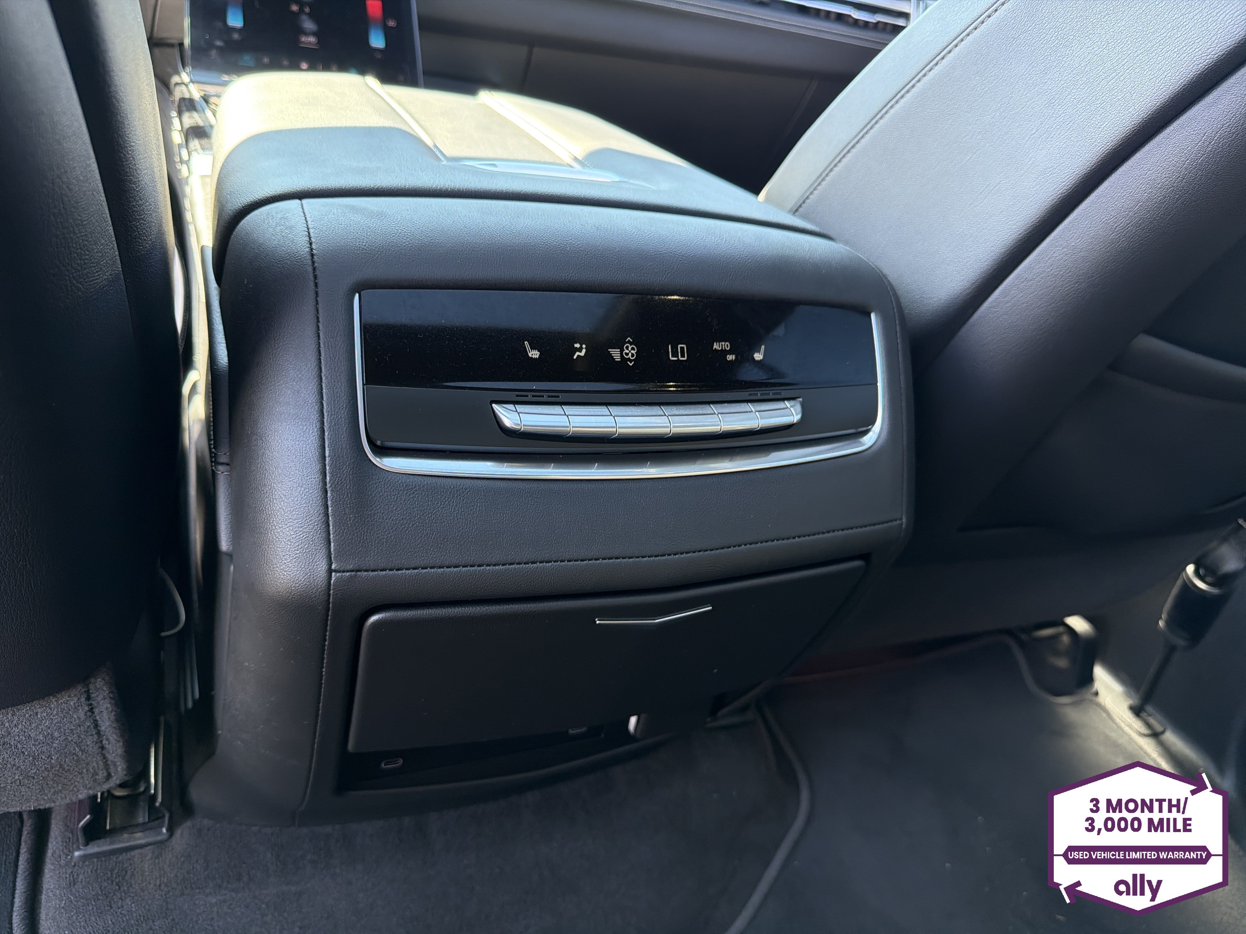 Used 2026 Cadillac Escalade Sport w/ LPO, ONYX Package AWD/4WD image 14