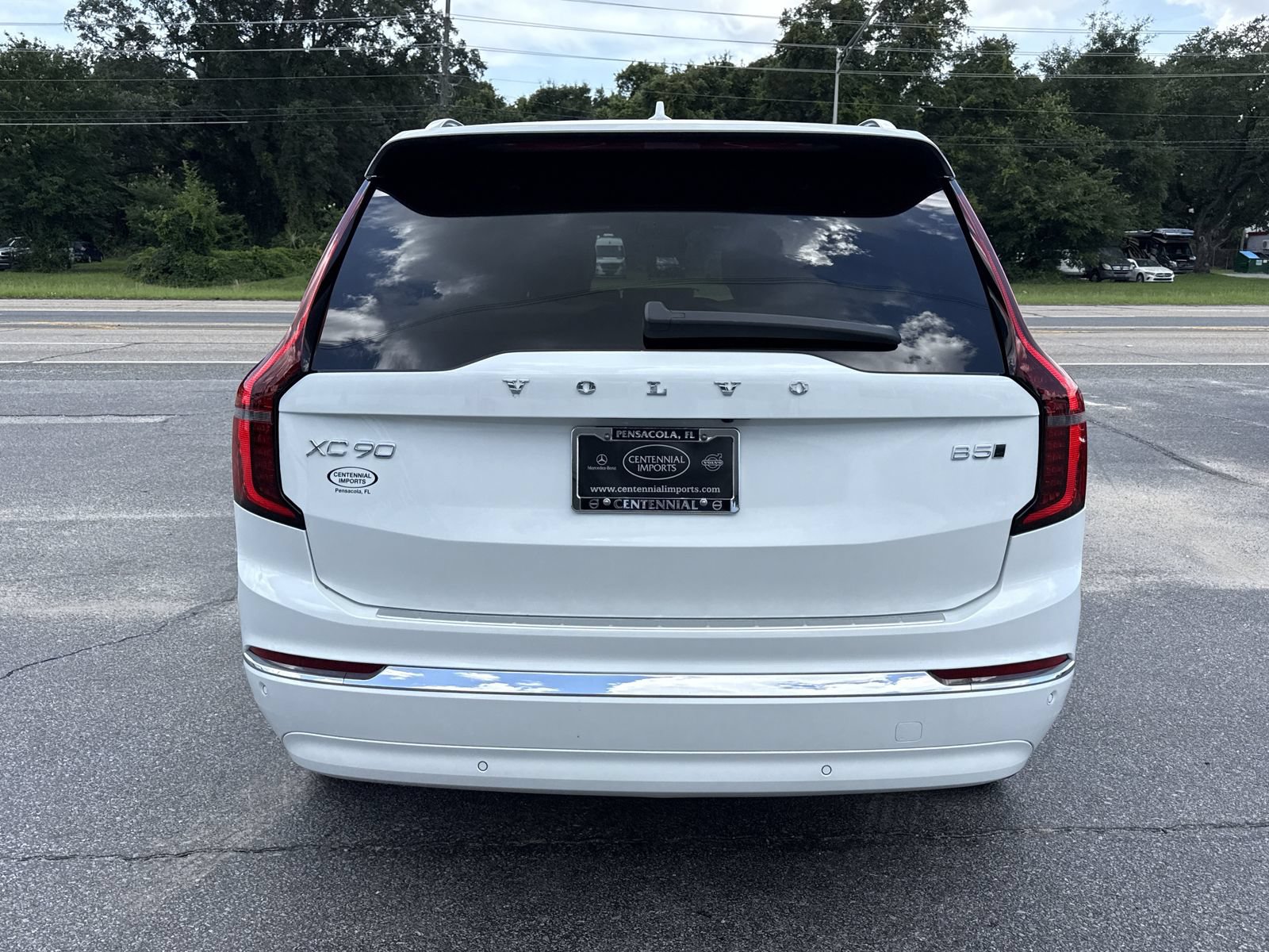 New 2026 Volvo XC90 B5 Ultra w/ Protection Package Premier AWD/4WD image 4