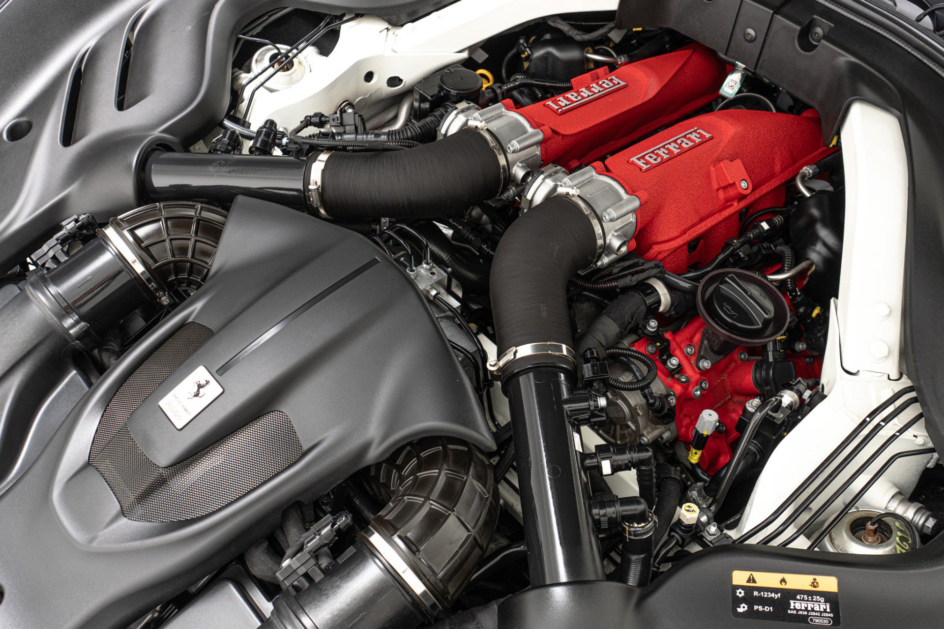 Used 2022 Ferrari Roma RWD image 38