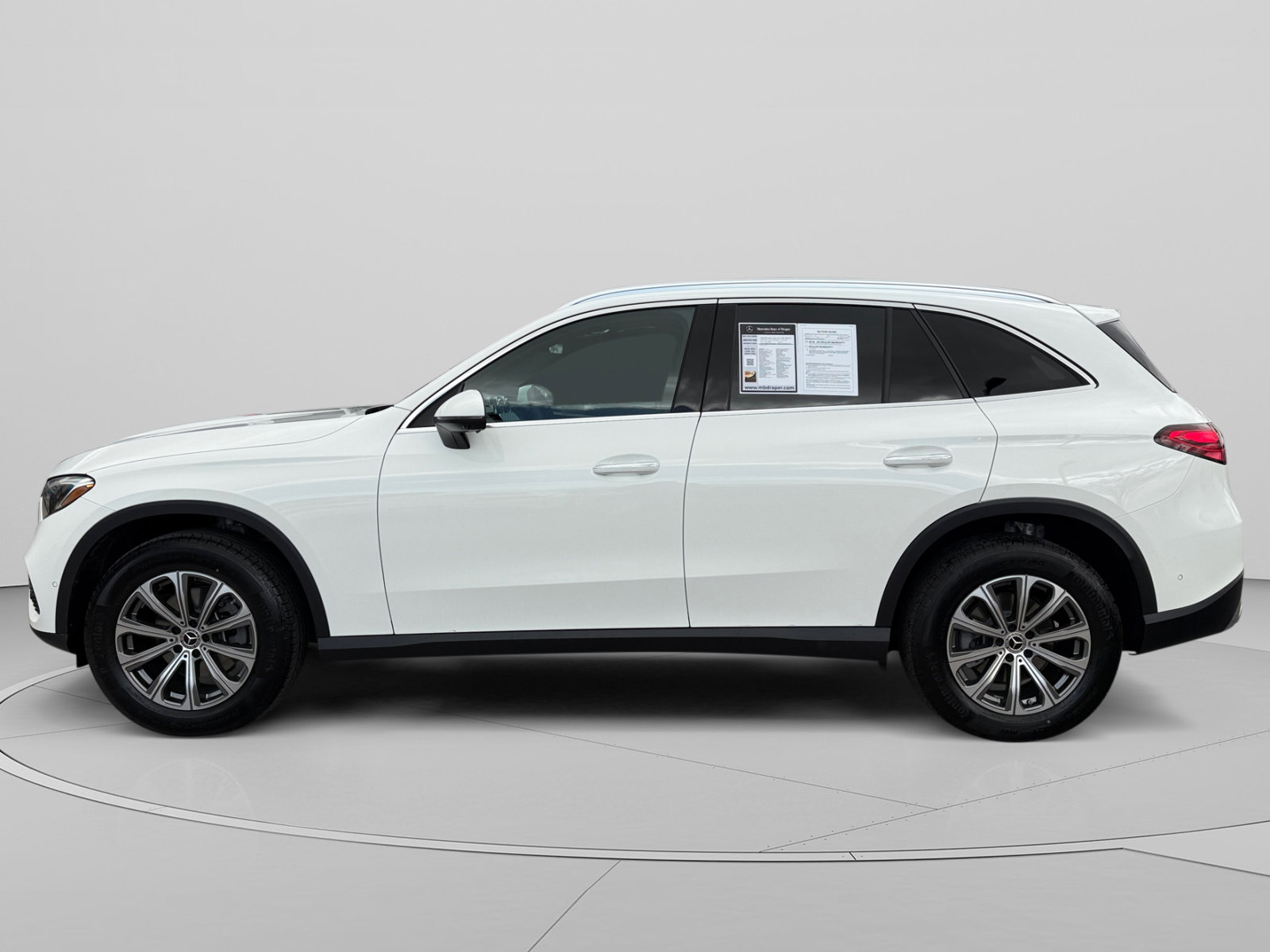 Used 2026 Mercedes-Benz GLC 300 4MATIC image 2