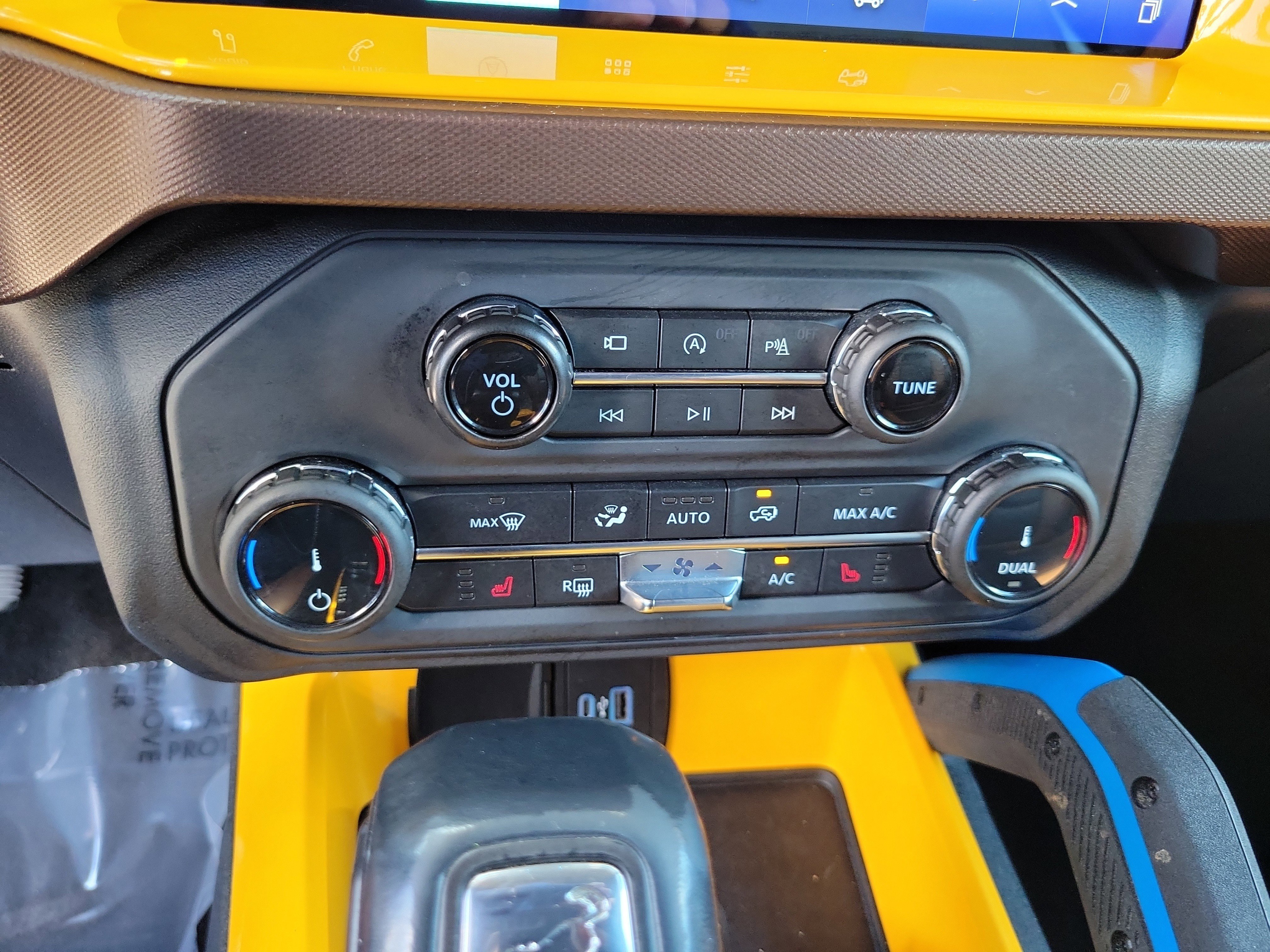 Used 2022 Ford Bronco Outer Banks AWD/4WD image 25