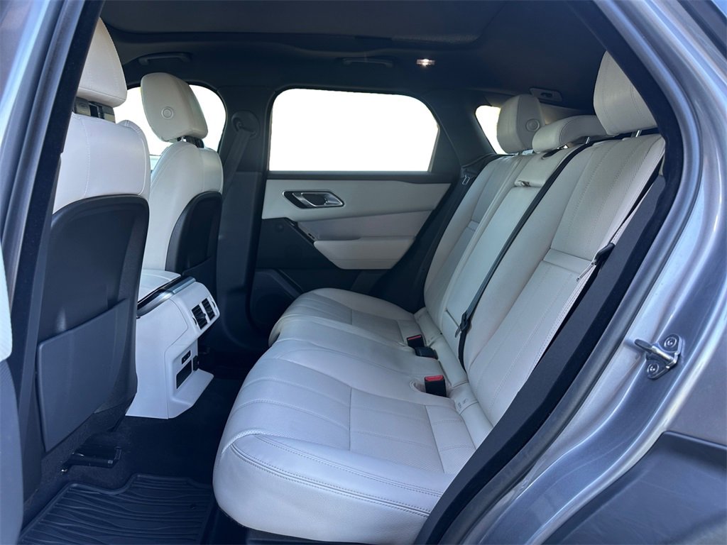 Used 2020 Land Rover Range Rover Velar R-Dynamic S image 15