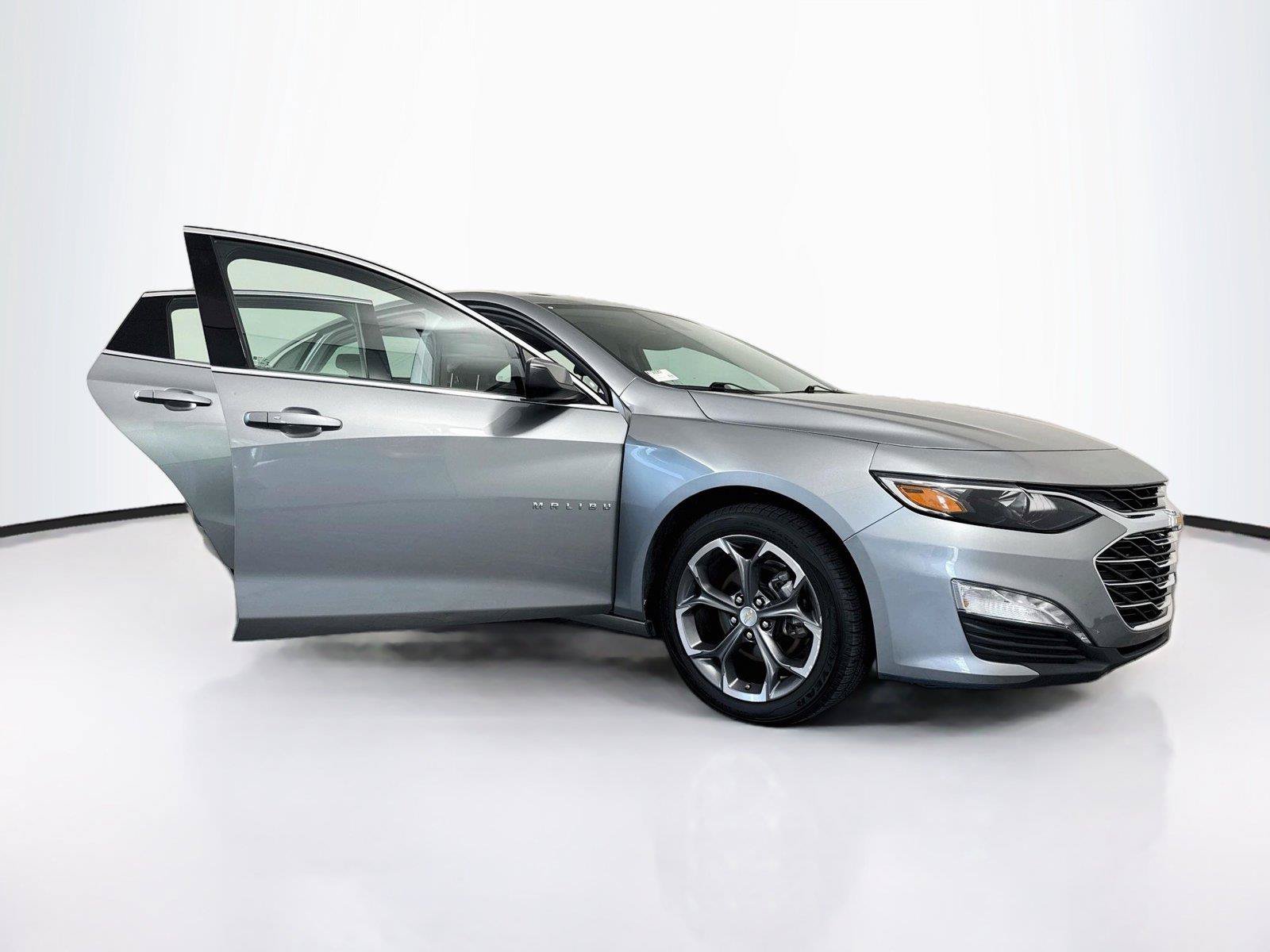 Used 2024 Chevrolet Malibu LT FWD image 37