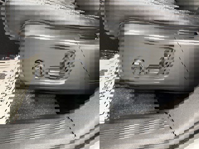 Used 2023 Volvo XC40 B5 Plus w/ Driver Assist Package AWD/4WD image 28