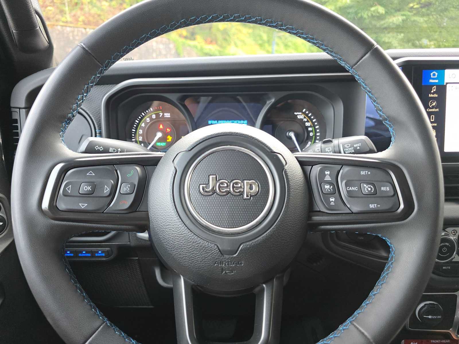 Used 2024 Jeep Wrangler Unlimited Rubicon 4xe AWD/4WD image 26