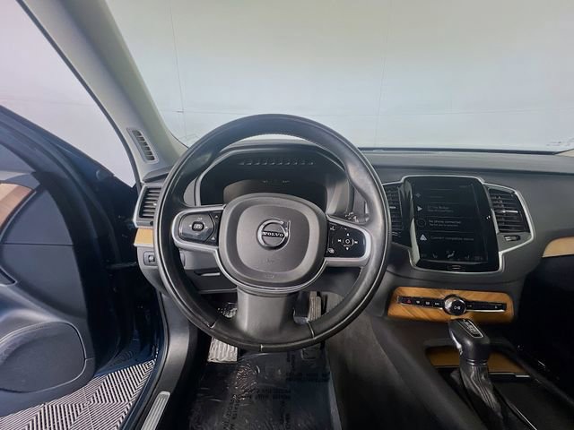 Used 2022 Volvo XC90 T6 Momentum w/ Advanced Package image 13
