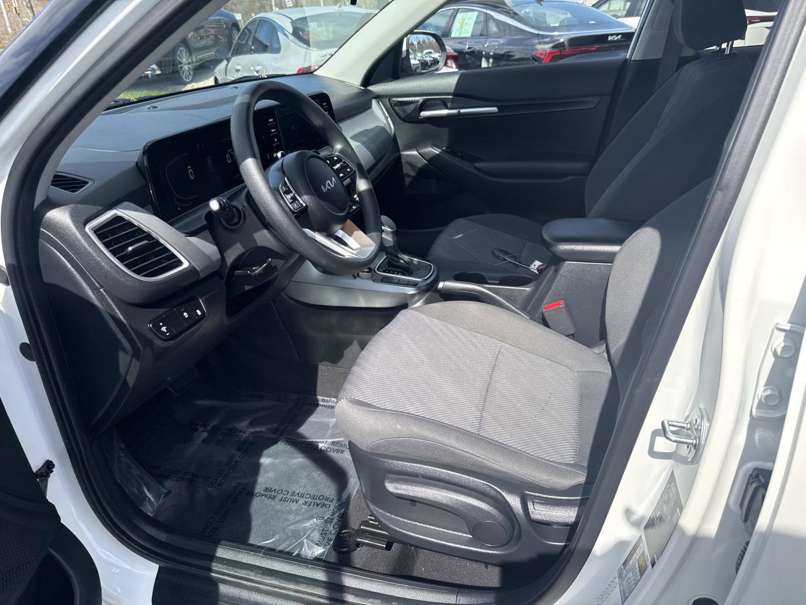 Used 2024 Kia Seltos LX image 18