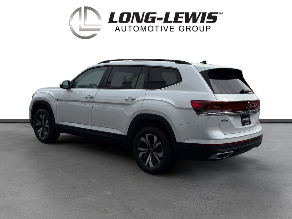 Certified 2026 Volkswagen Atlas SE FWD image 4