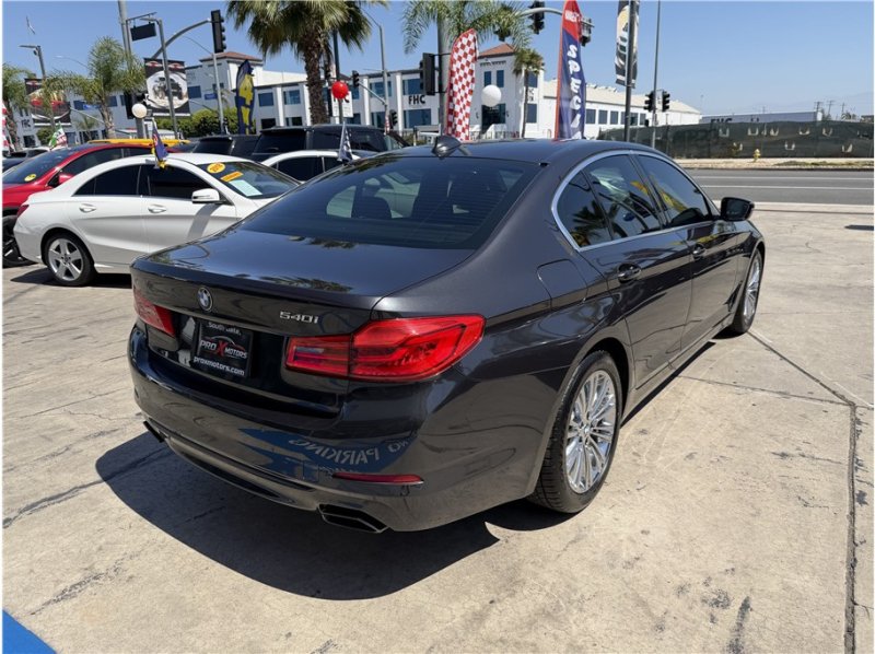 Used 2019 BMW 540i w/ Convenience Package RWD image 59