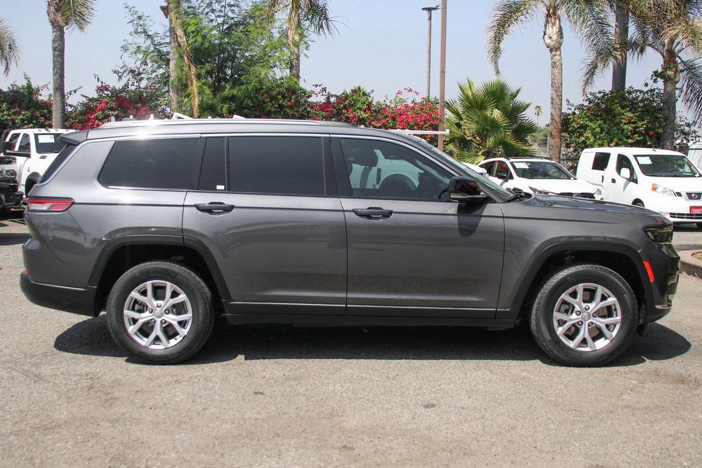 Used 2021 Jeep Grand Cherokee L Limited AWD/4WD image 12