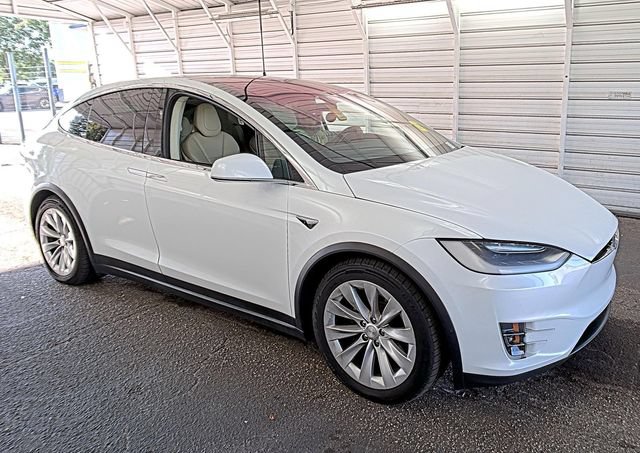 Used 2017 Tesla Model X 100D AWD/4WD video 1