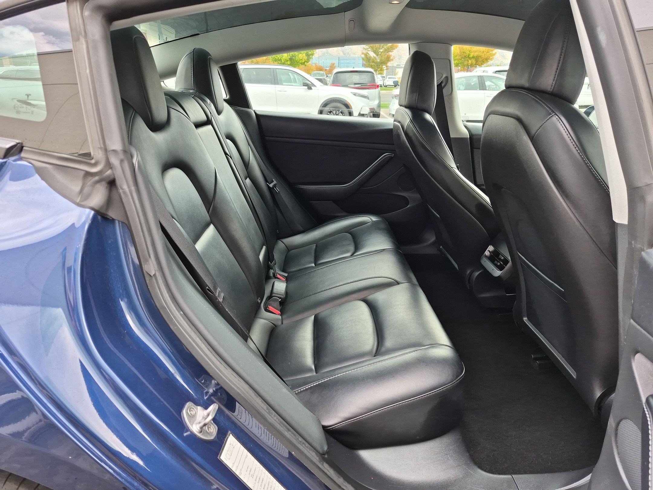 Used 2022 Tesla Model 3 Long Range AWD/4WD image 31