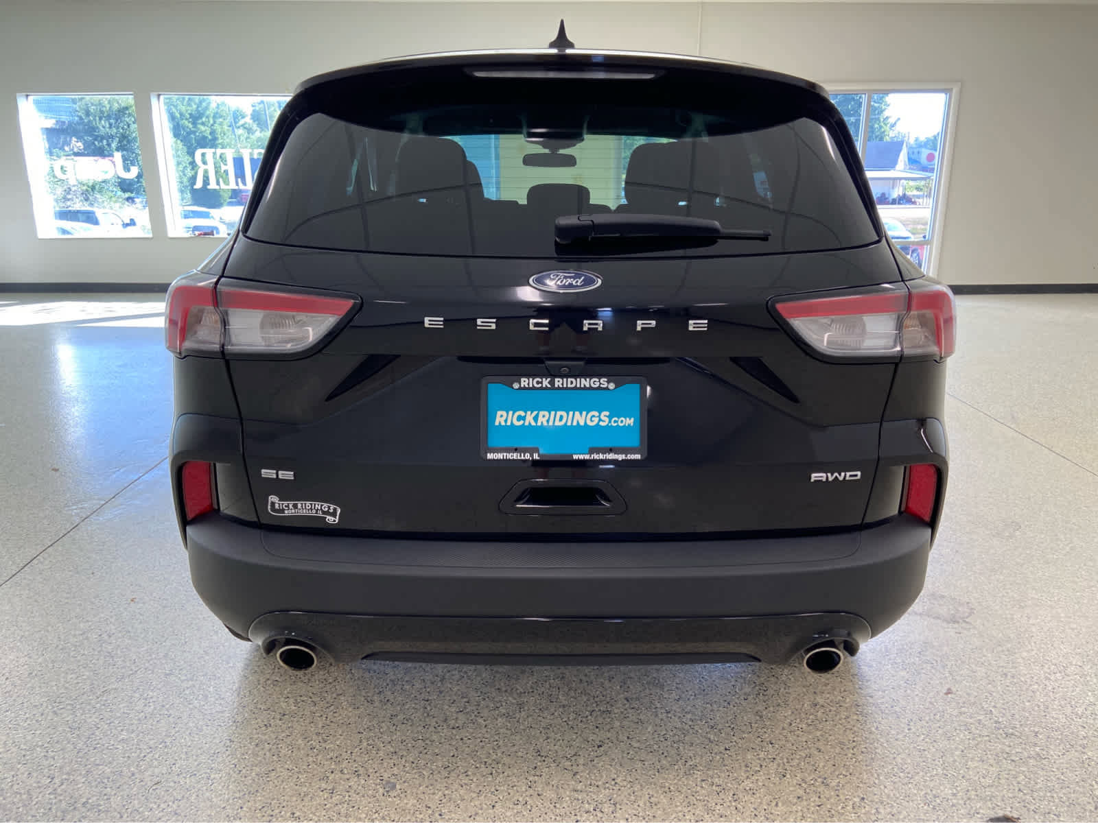 Used 2022 Ford Escape SE w/ SE Sport Appearance Package image 8