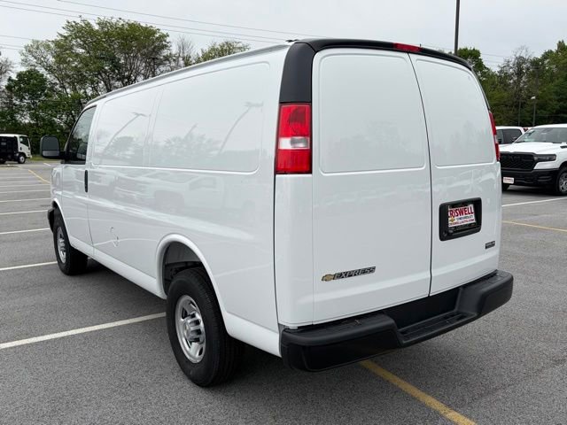 New 2026 Chevrolet Express 2500 w/ Driver Convenience Package RWD image 4
