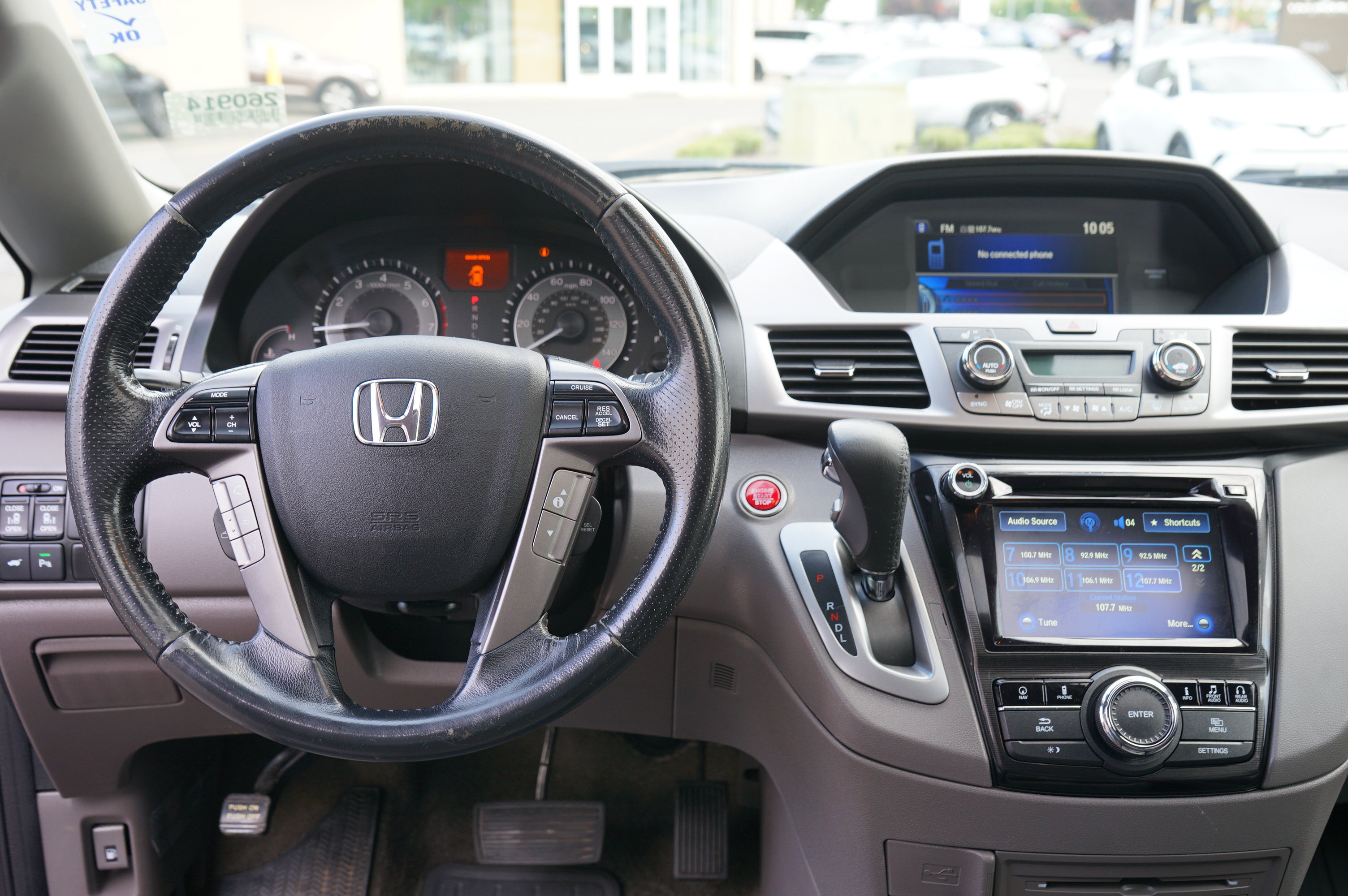Used 2015 Honda Odyssey Touring Elite image 16