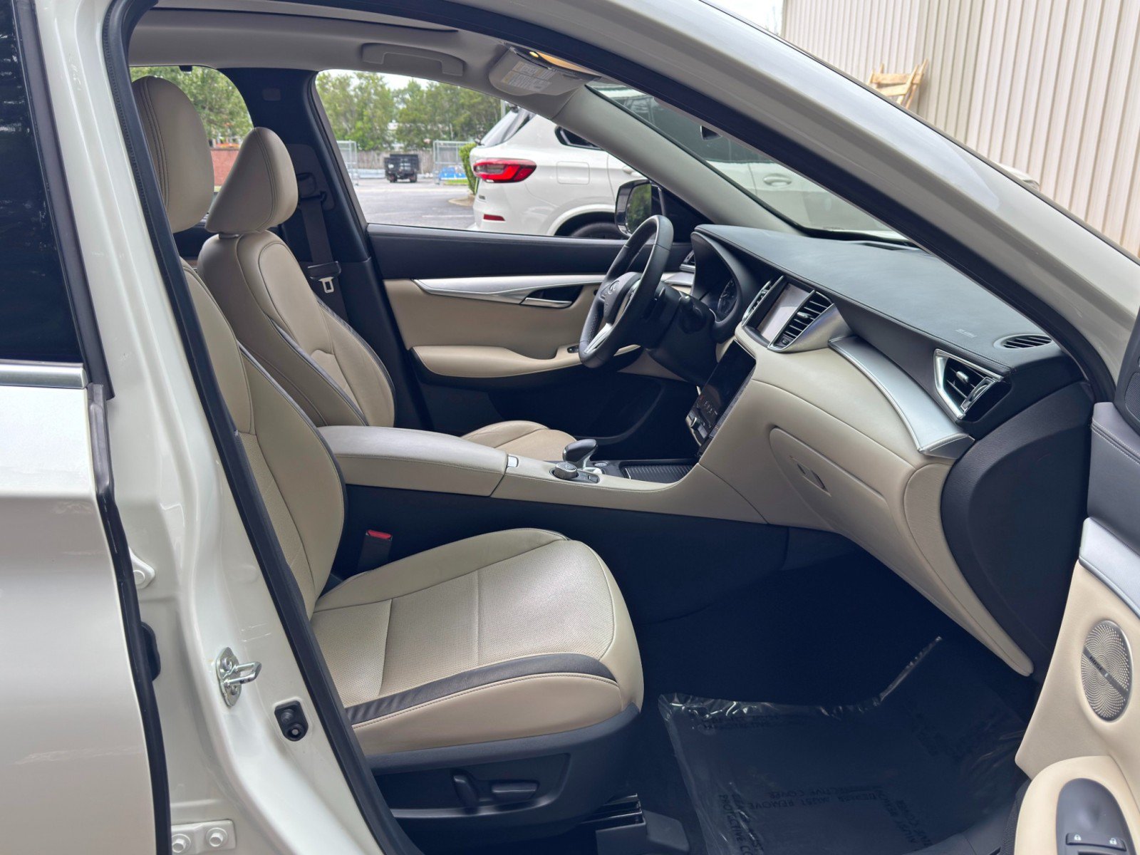 Used 2021 INFINITI QX50 Sensory FWD image 15