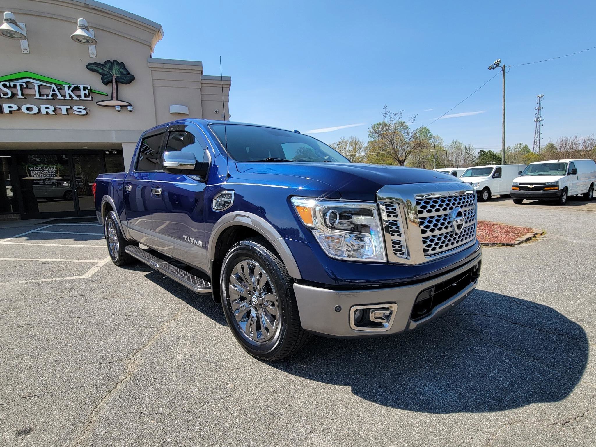 Used 2017 Nissan Titan Platinum Reserve RWD image 3