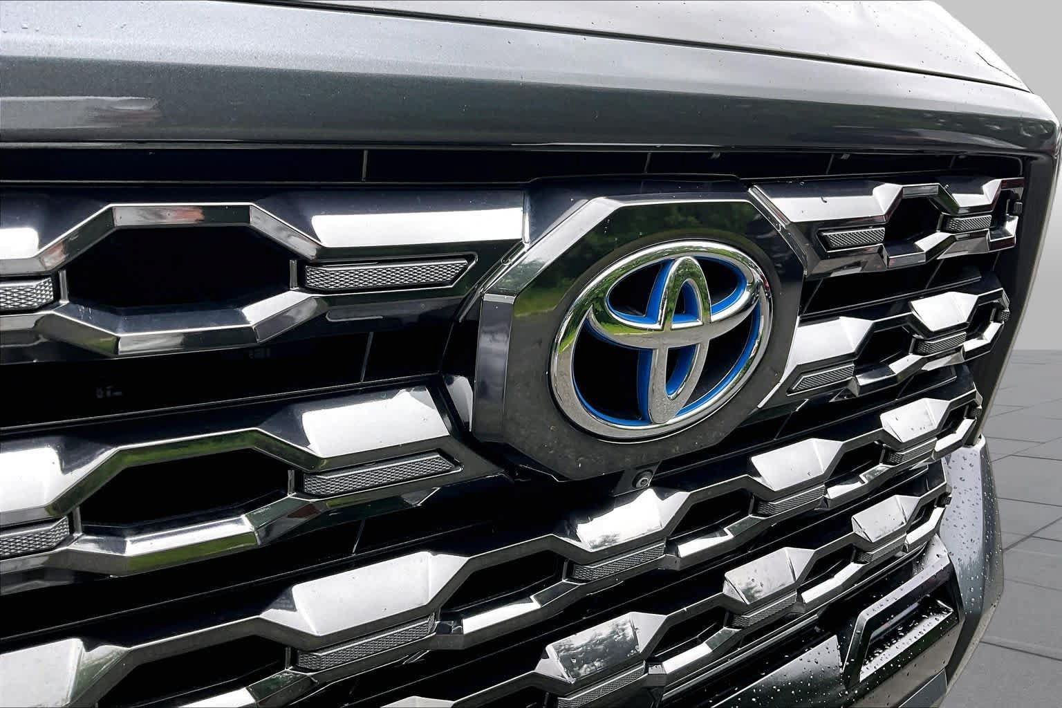 Used 2022 Toyota Tundra Platinum AWD/4WD image 29