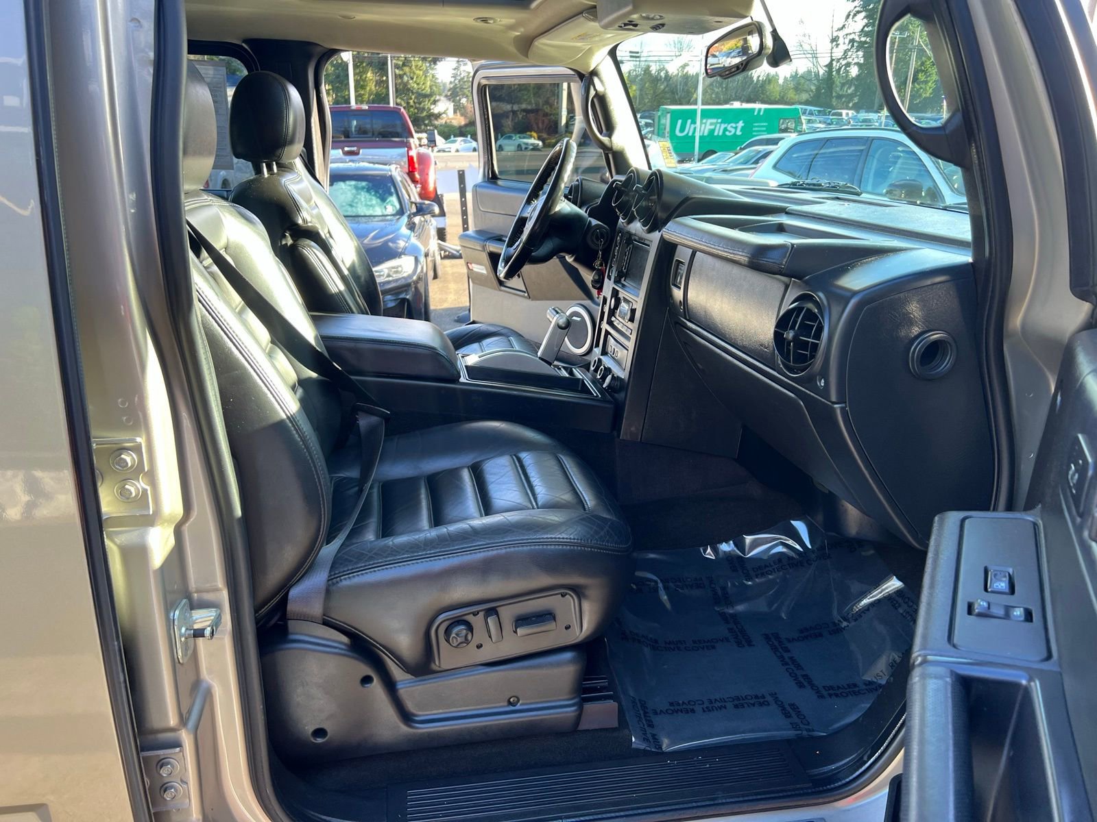 Used 2005 HUMMER H2 w/ Preferred Equipment Group AWD/4WD image 31