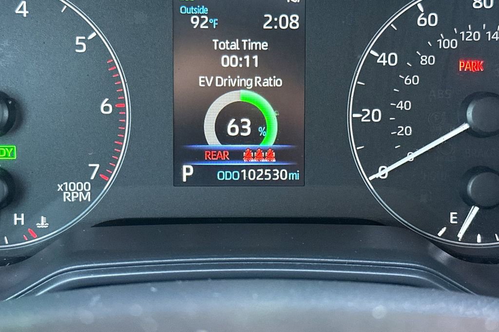 Used 2023 Toyota Corolla LE w/ Carpet Mat Package (TMS) image 27