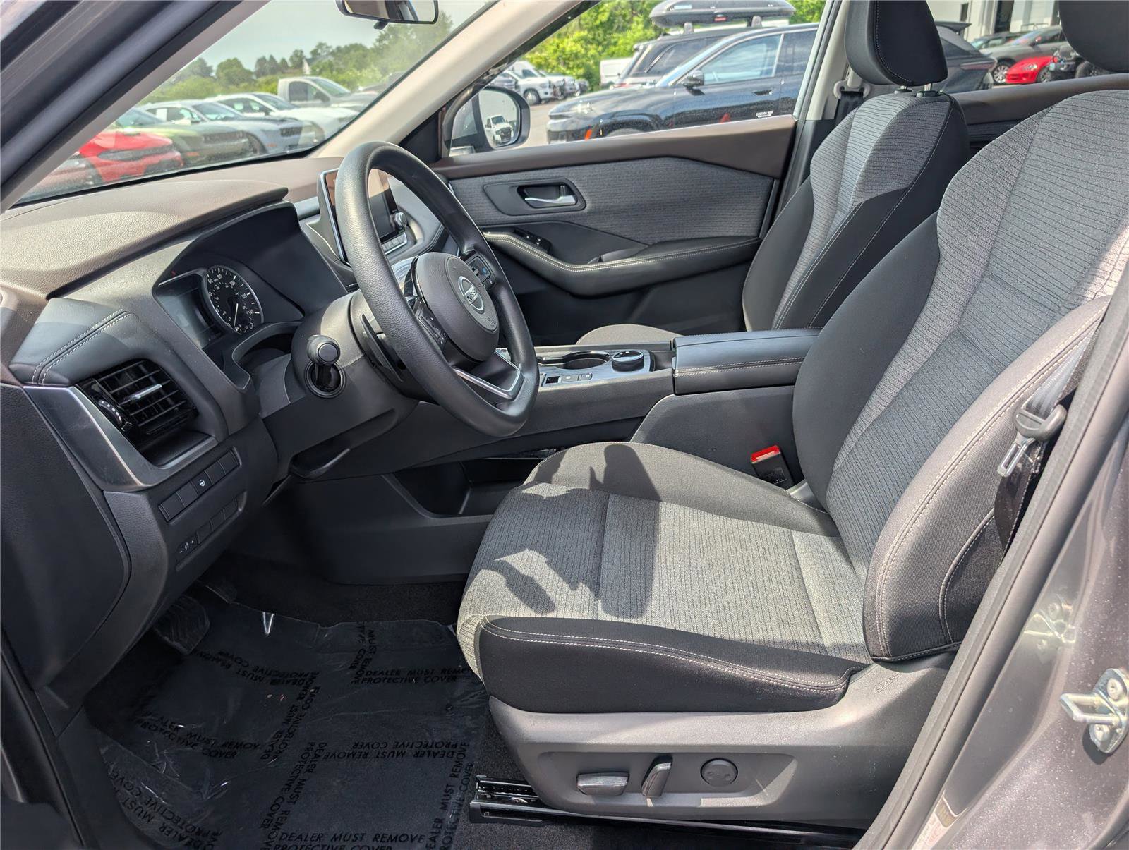 Used 2021 Nissan Rogue SV AWD/4WD image 16