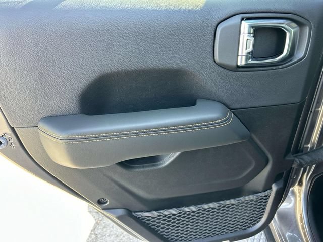 New 2026 Jeep Gladiator Mojave AWD/4WD image 17