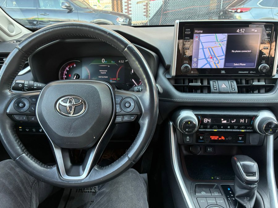 Used 2019 Toyota RAV4 Limited w/ Advanced Technology Package AWD/4WD image 17