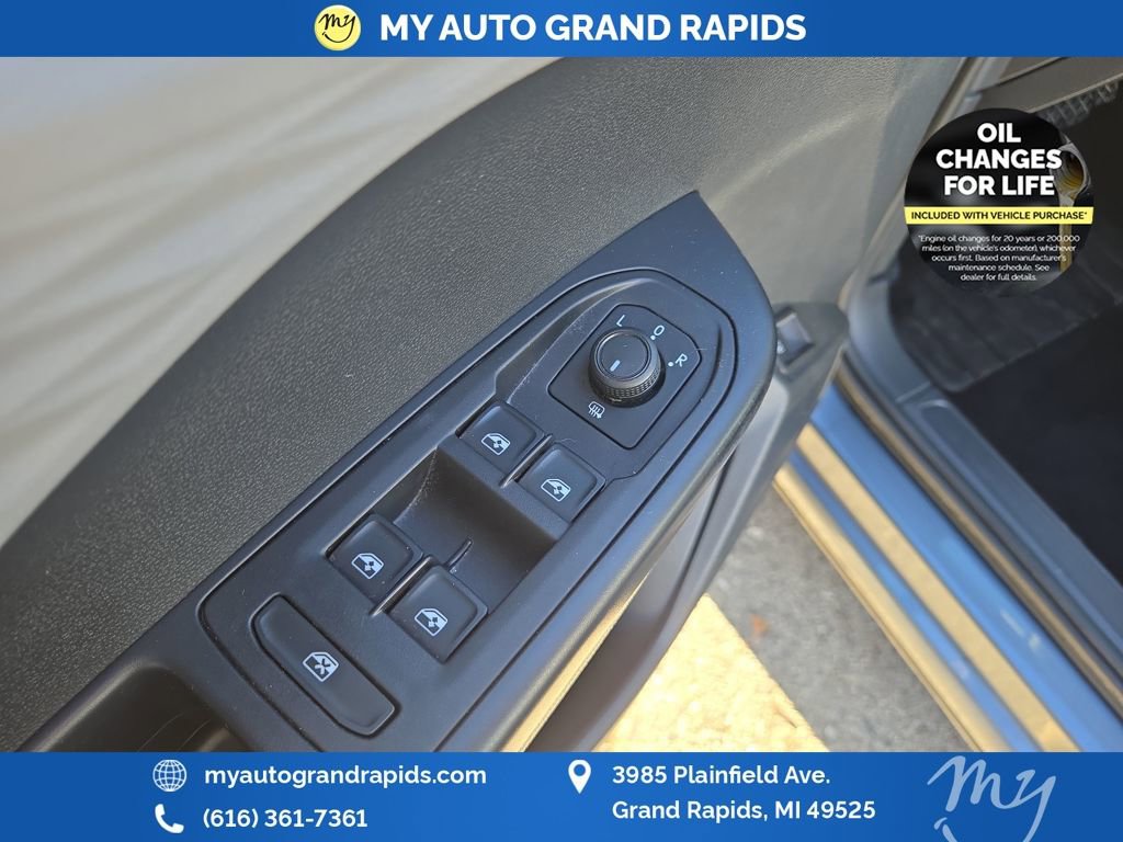 Used 2023 Volkswagen Taos S image 11