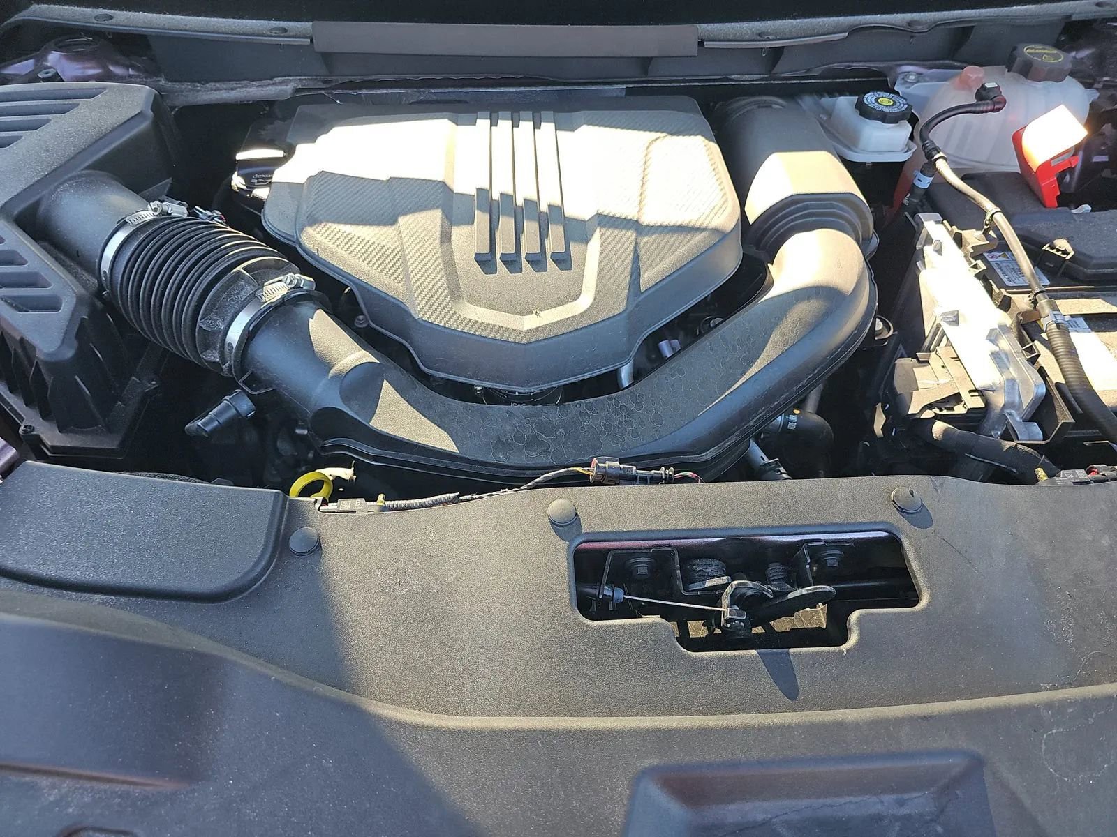 Used 2025 GMC Acadia Elevation image 14