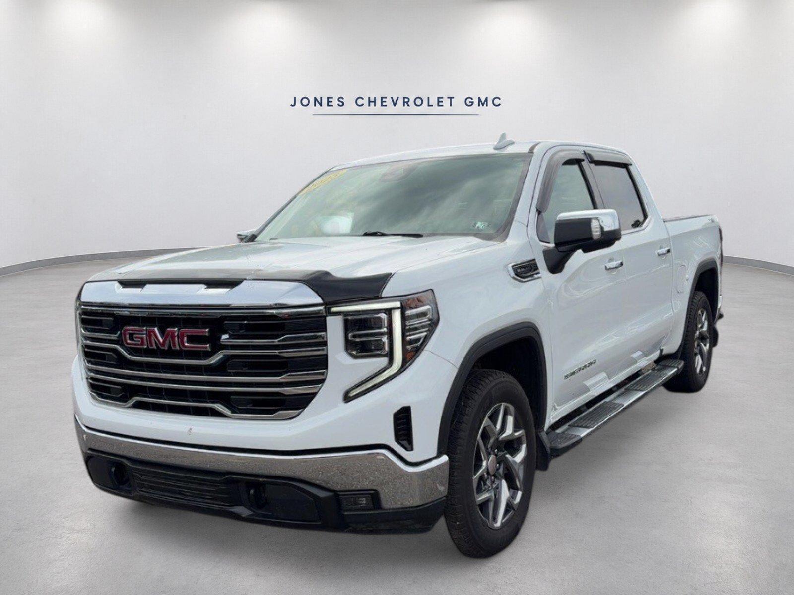 Used 2023 GMC Sierra 1500 SLT w/ SLT Premium Package AWD/4WD image 1