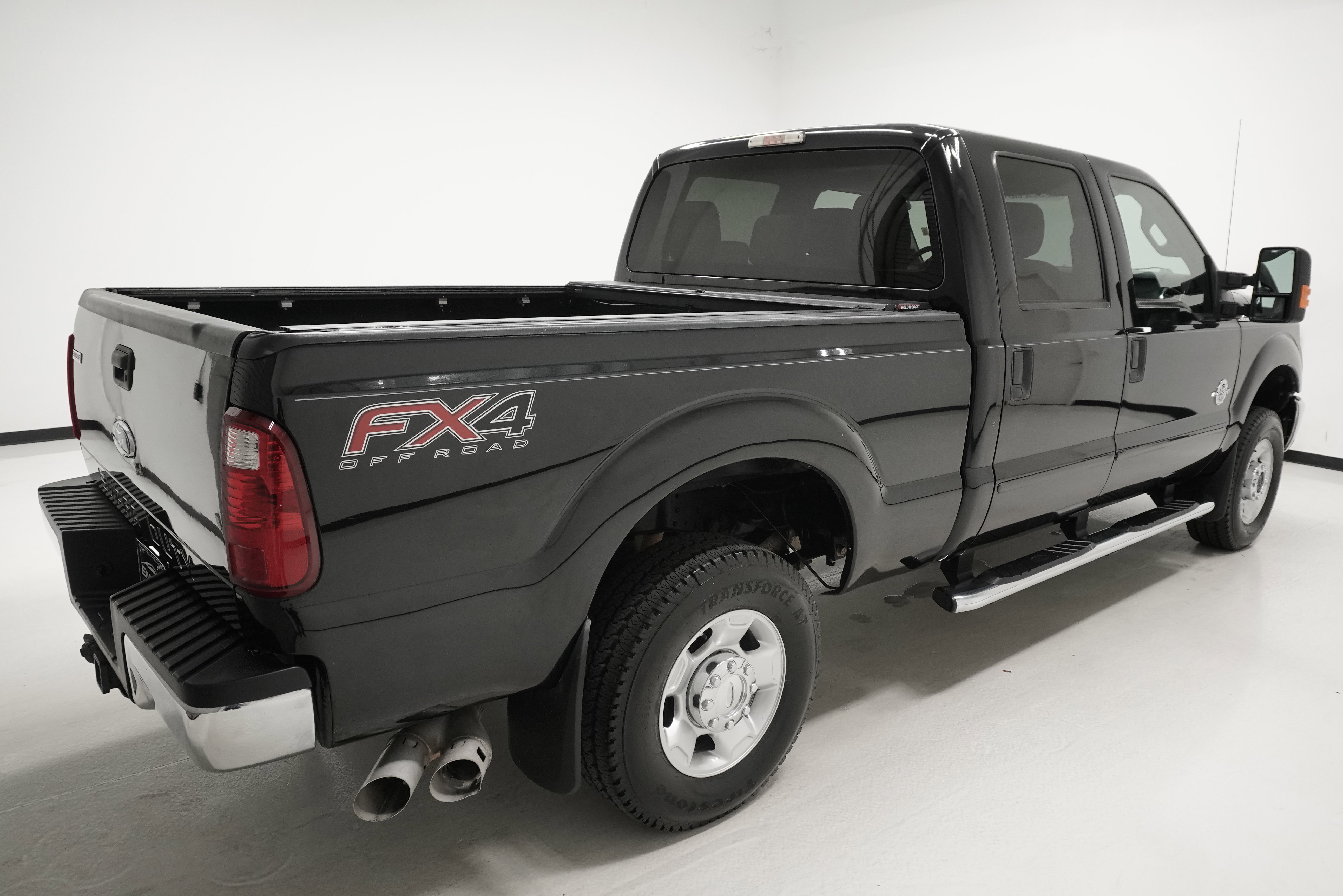 Used 2012 Ford F250 XLT w/ XLT Interior Pkg AWD/4WD image 4
