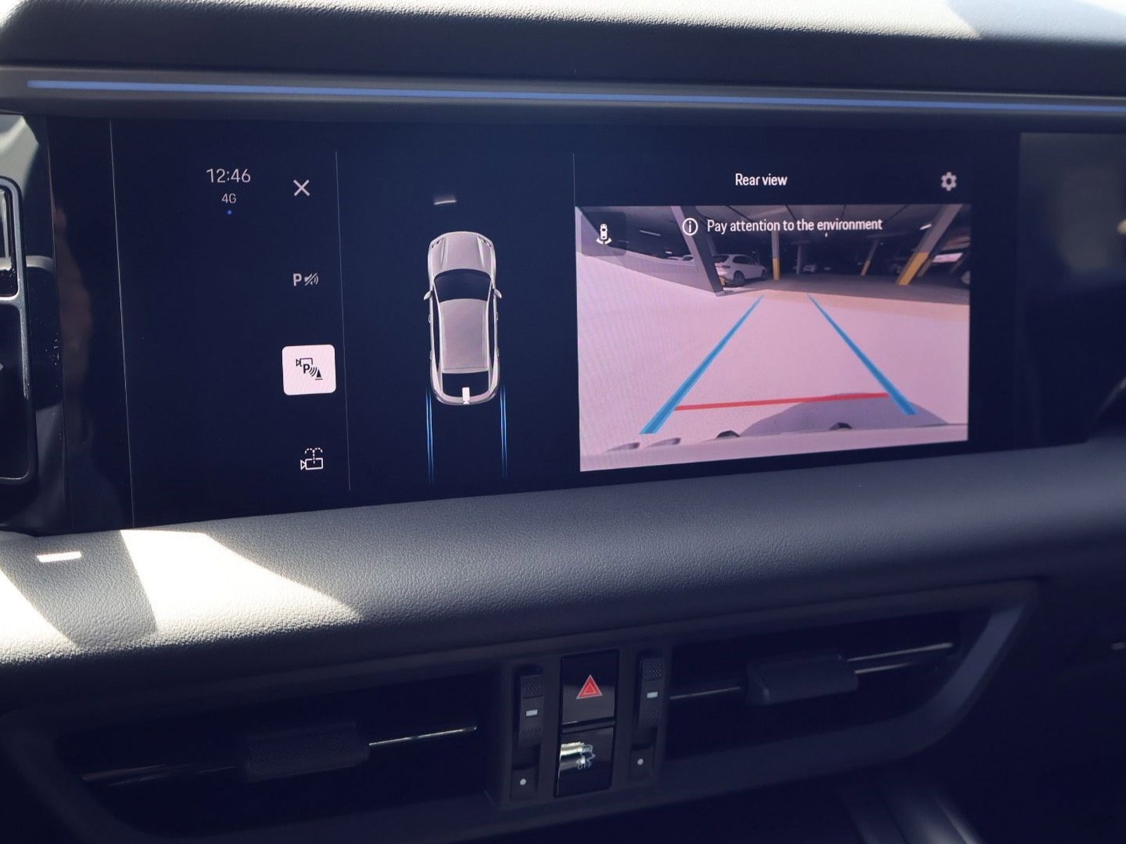 Certified 2025 Porsche Macan 4 Electric image 18