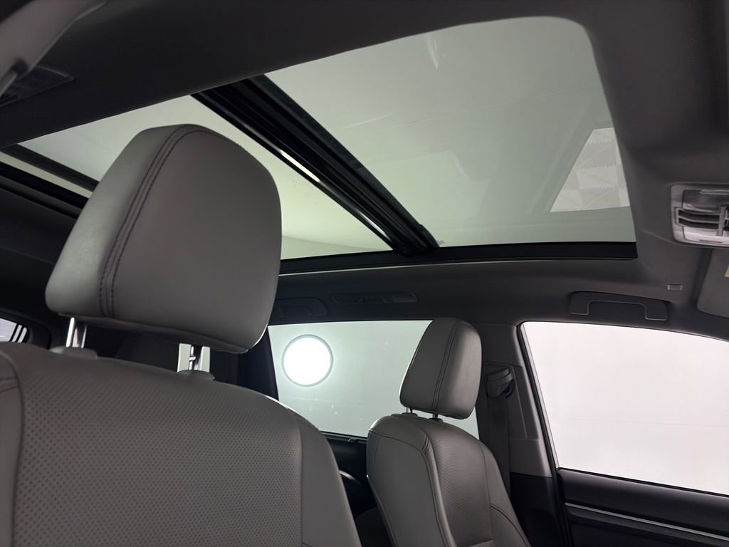 Used 2018 Toyota Highlander Limited Platinum image 33